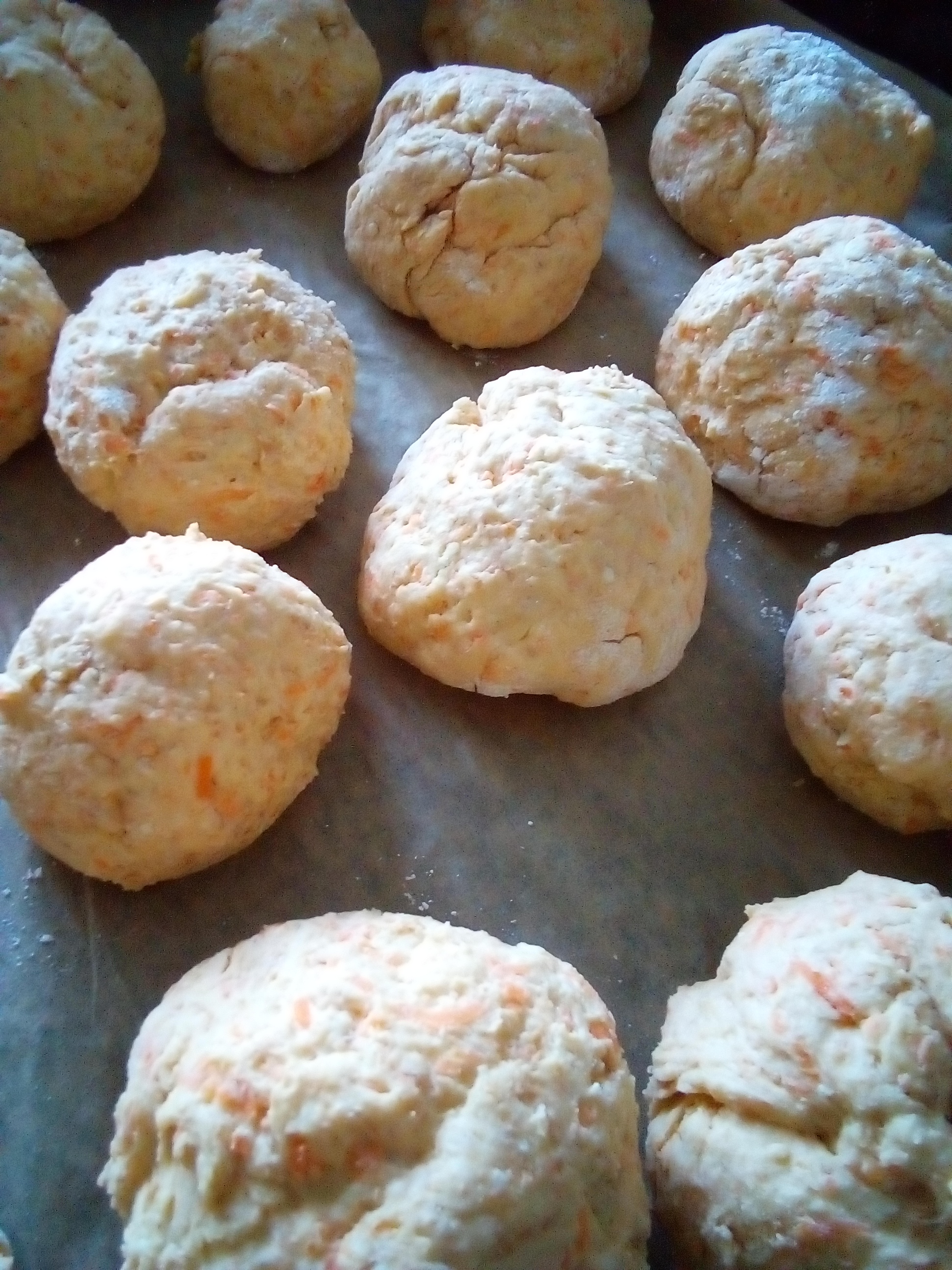 Bake soft carrot rolls with this simple carrot rolls recipe. A great spring baking idea for brunch, snacks, or Easter meals.