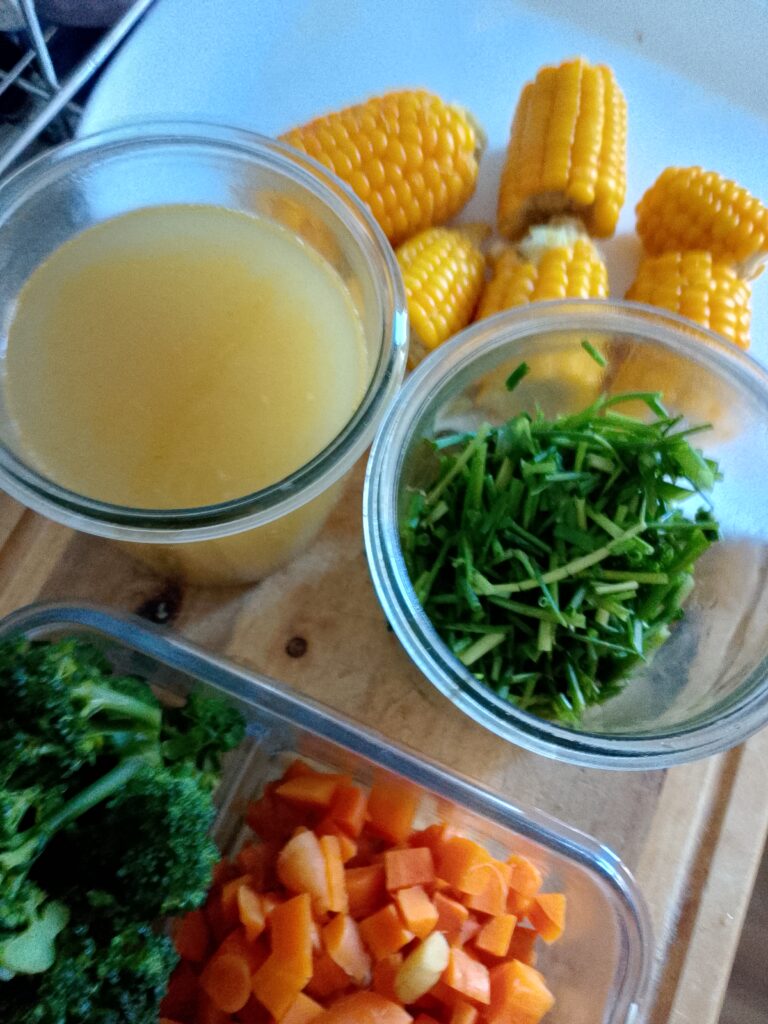 How to meal prep vegetables for the week with one simple prep session, making it easy to choose different cooked vegetables for quick sides and family meals.